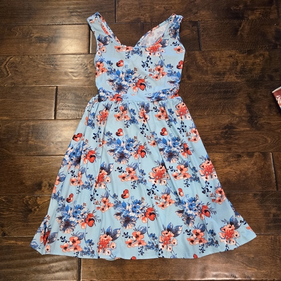 NWT Filly Flair Dress Size L Floral - Picture 1 of 10